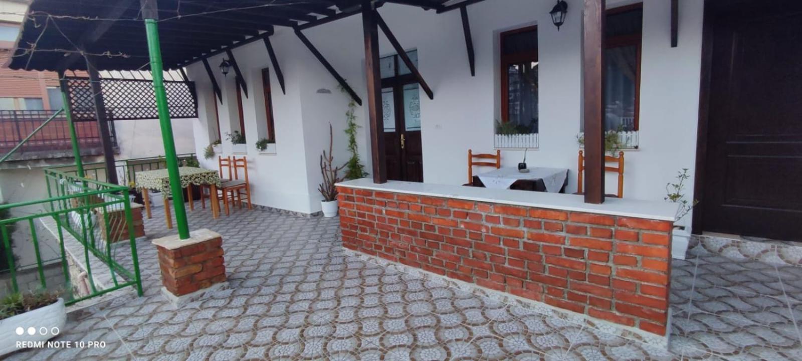 Guest House Baba Lluka Berat Exterior foto