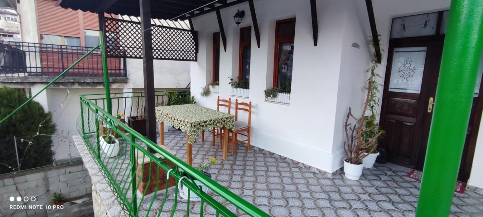 Guest House Baba Lluka Berat Exterior foto